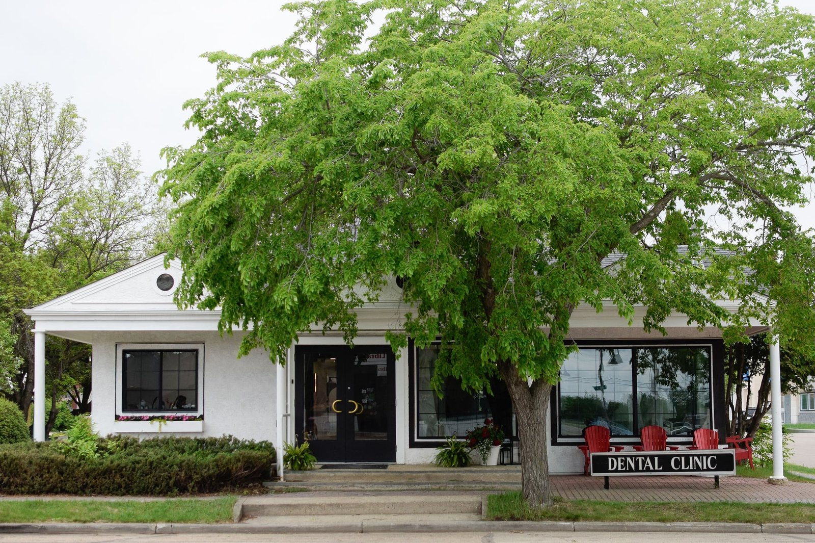 Redwater Dental Clinic exterior view from the front